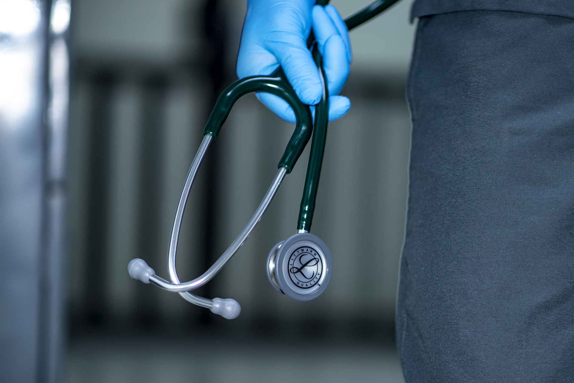 Scopri di più sull'articolo Muore sul lavoro in RSA mentre era sola in reparto