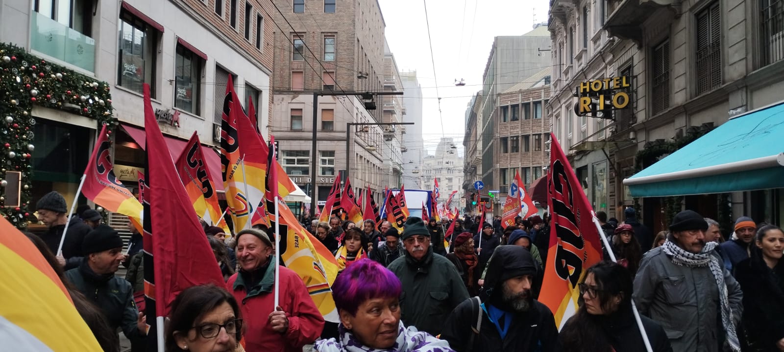Scopri di più sull'articolo Alanews: “In 1500 al corteo della CUB Milano”