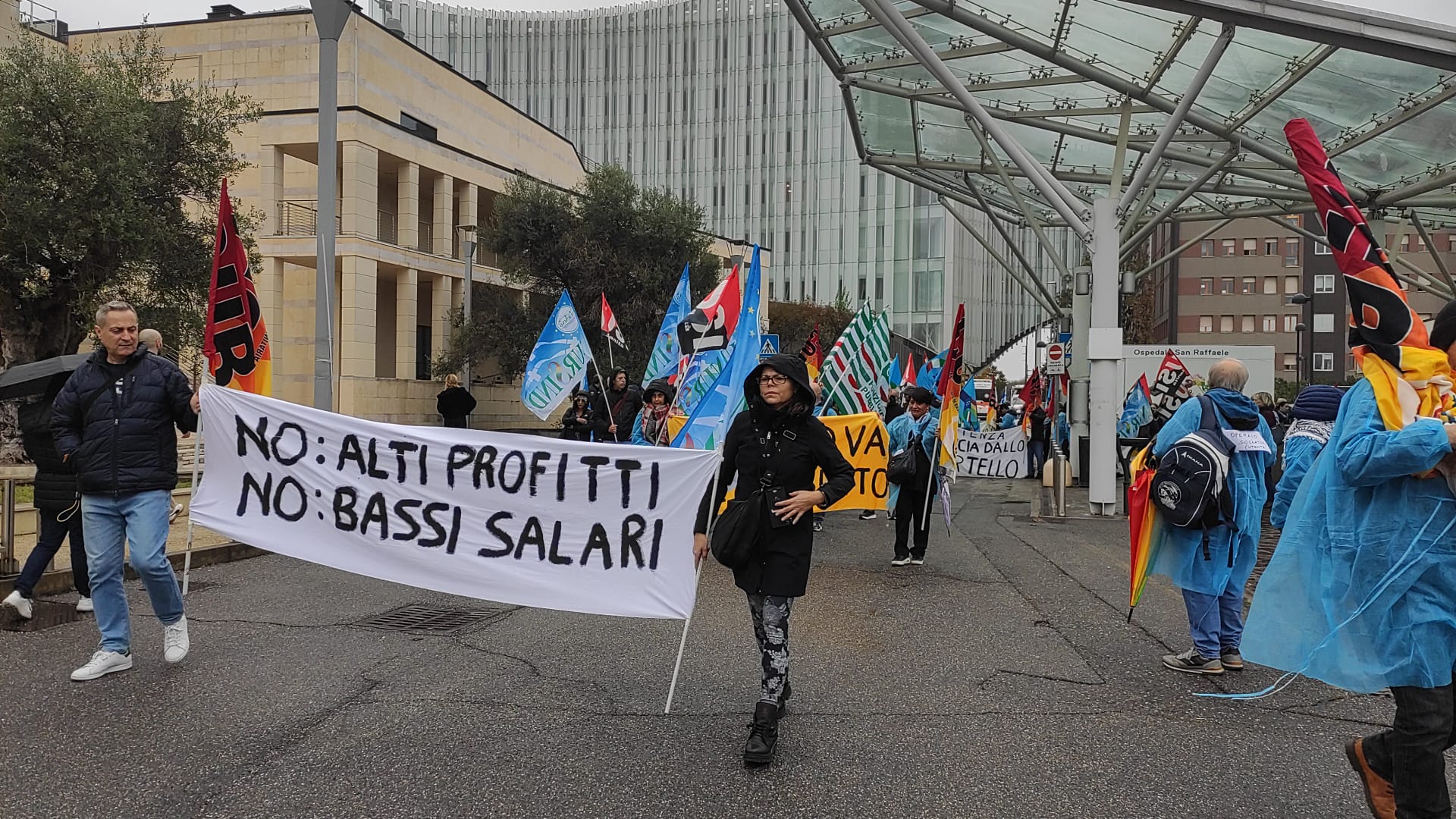 Scopri di più sull'articolo Ospedale San Raffaele: sciopero e corteo molto partecipati